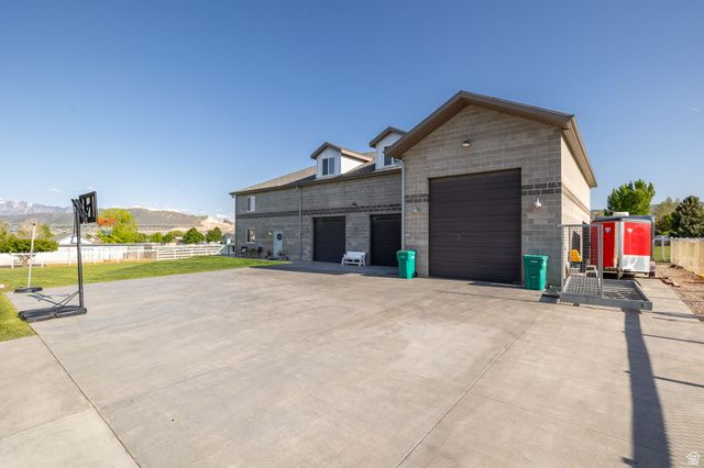 2859 W COUNTRY CLASSIC DR, Bluffdale, UT 84065