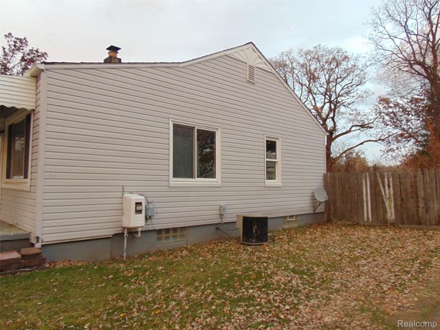 780 Palmer Drive, Pontiac, MI 48342