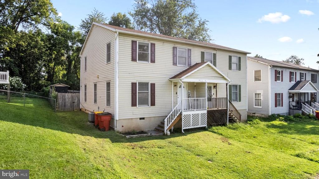 141 E PARK AVE, Ranson, WV 25438