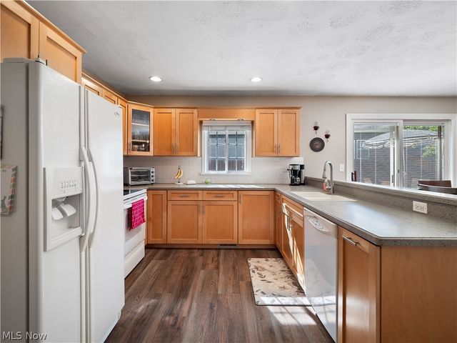 609 Wyleswood Drive, Berea, OH 44017