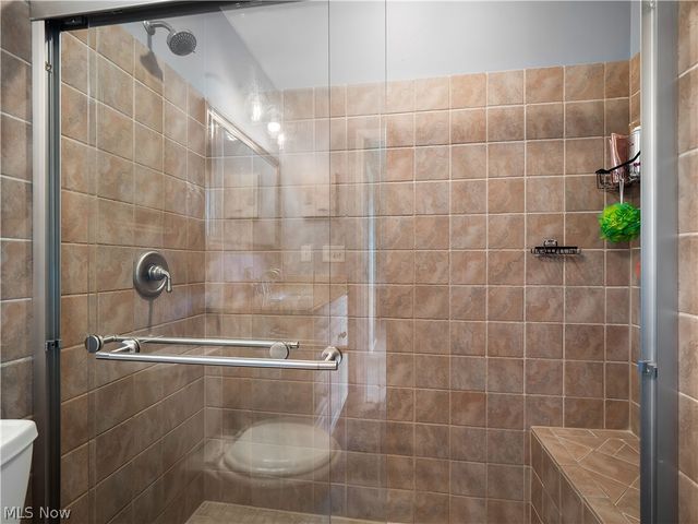 609 Wyleswood Drive, Berea, OH 44017