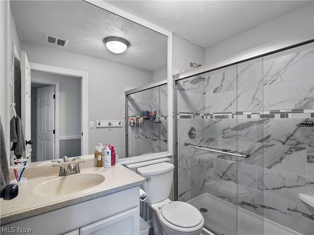 609 Wyleswood Drive, Berea, OH 44017