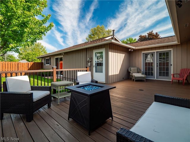 609 Wyleswood Drive, Berea, OH 44017