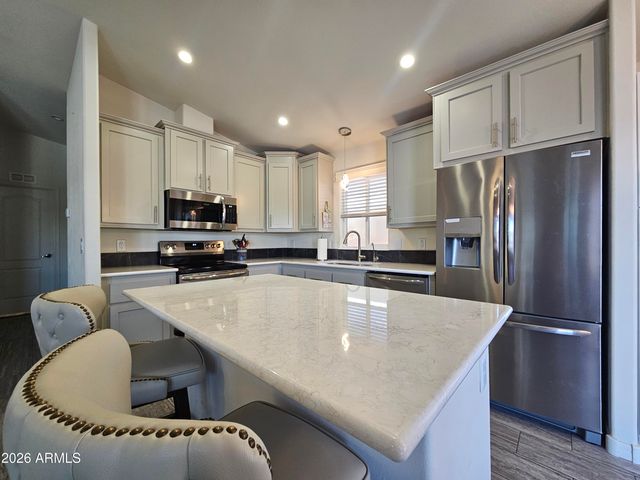 650 N Hawes Road 3223, Mesa, AZ 85207