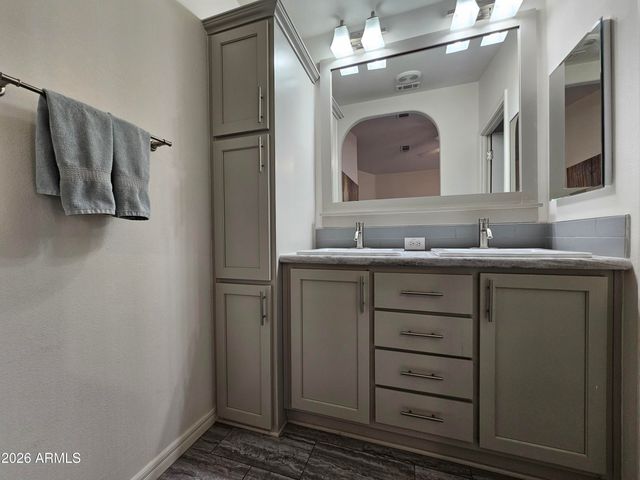 650 N Hawes Road 3223, Mesa, AZ 85207