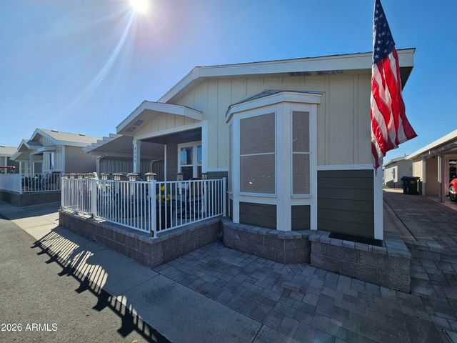 650 N Hawes Road 3223, Mesa, AZ 85207