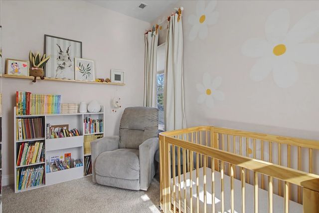 136 E Jackson Street, Oswego, IL 60543