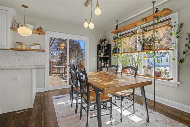 136 E Jackson Street, Oswego, IL 60543