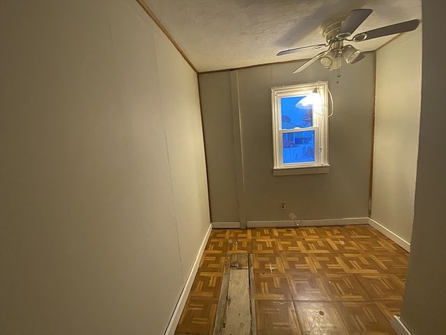 135 Lucerne Rd, Springfield, MA 01119