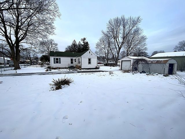 135 Lucerne Rd, Springfield, MA 01119