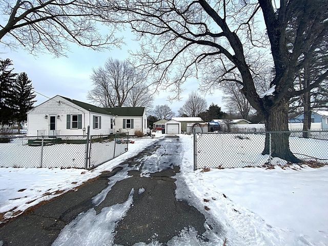 135 Lucerne Rd, Springfield, MA 01119