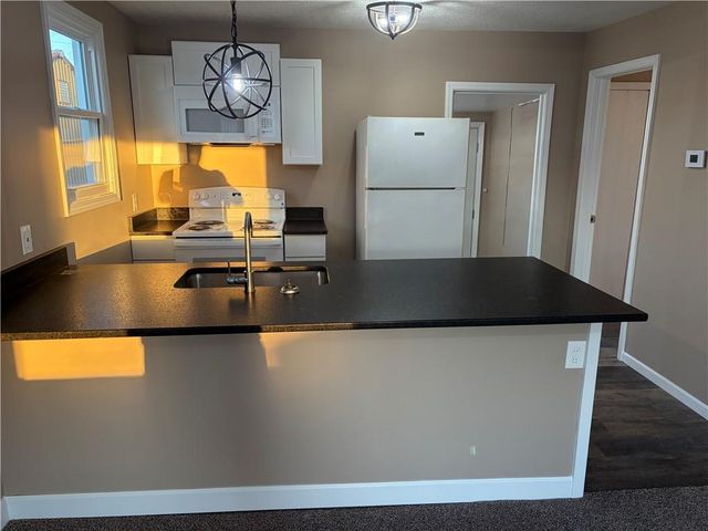 513 1st Street, Osawatomie, KS 66064