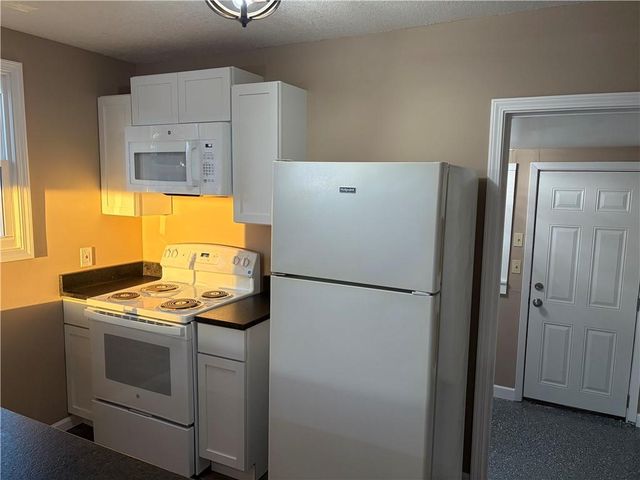 513 1st Street, Osawatomie, KS 66064