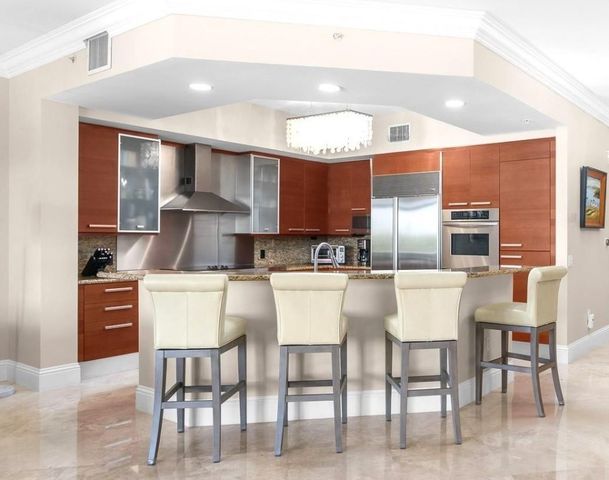 701 SE 21st Avenue 304, Deerfield Beach, FL 33441