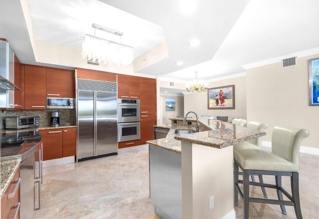 701 SE 21st Avenue 304, Deerfield Beach, FL 33441