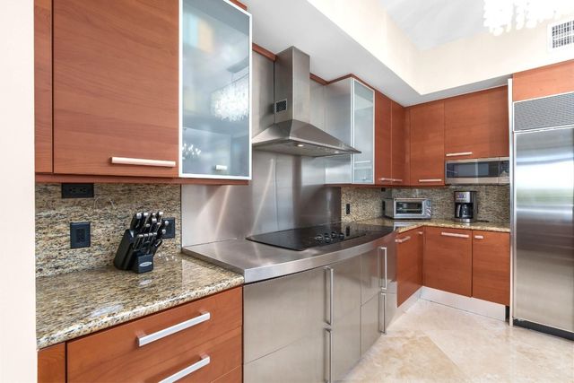 701 SE 21st Avenue 304, Deerfield Beach, FL 33441