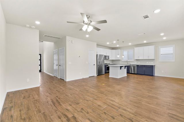 4033 Starbright Street, Houston, TX 77018