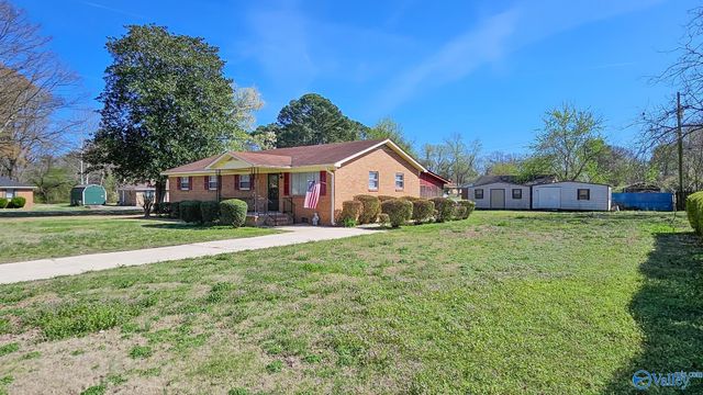 1500 Buchanan Street, Athens, AL 35611