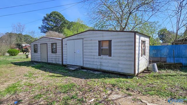 1500 Buchanan Street, Athens, AL 35611