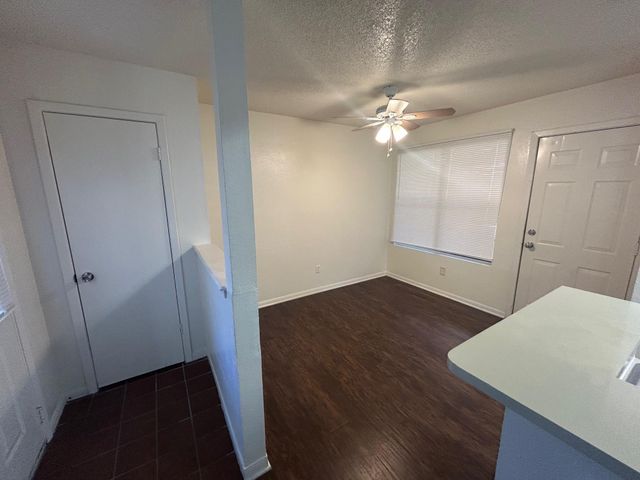 8812 Schick Rd RD C, Austin, TX 78729