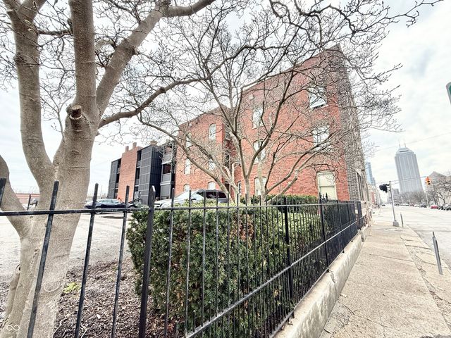 801 N Pennsylvania Street A-B, Indianapolis, IN 46204