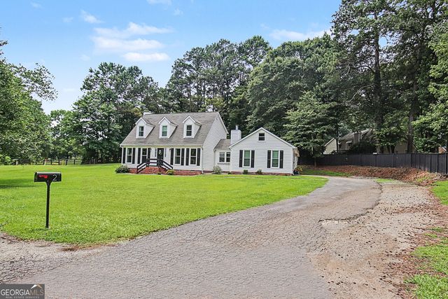 2 Heritage Trace, Newnan, GA 30263