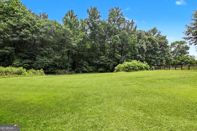 2 Heritage Trace, Newnan, GA 30263