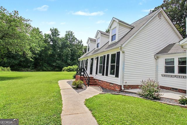 2 Heritage Trace, Newnan, GA 30263