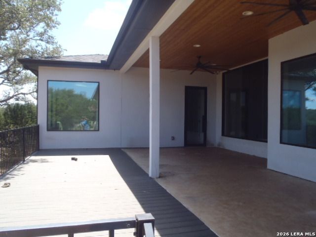 650 SHADY HOLW, New Braunfels, TX 78132