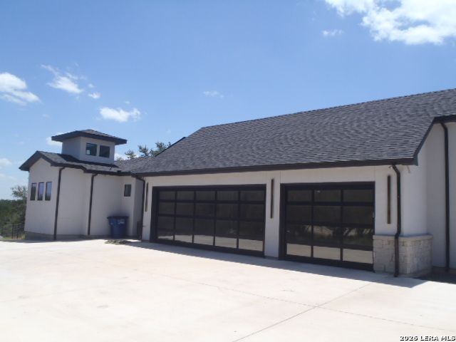 650 SHADY HOLW, New Braunfels, TX 78132