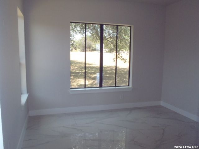 650 SHADY HOLW, New Braunfels, TX 78132