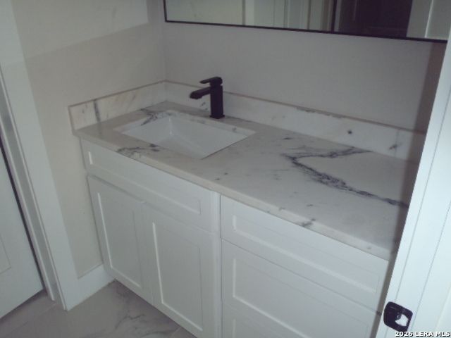 650 SHADY HOLW, New Braunfels, TX 78132