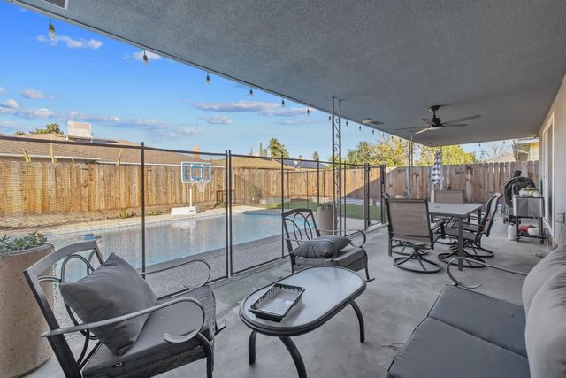 1310 E Sample Avenue, Fresno, CA 93710