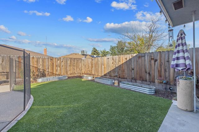 1310 E Sample Avenue, Fresno, CA 93710