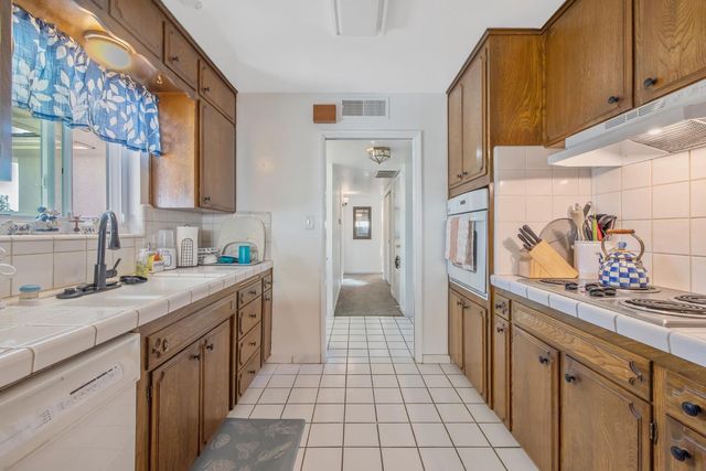 1310 E Sample Avenue, Fresno, CA 93710