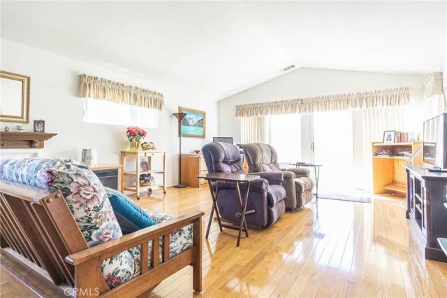 19581 Saint Andrews Way, Apple Valley, CA 92308