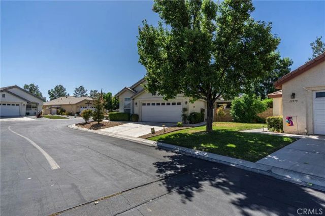 19581 Saint Andrews Way, Apple Valley, CA 92308