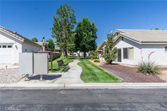 19581 Saint Andrews Way, Apple Valley, CA 92308