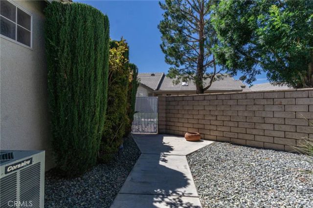 19581 Saint Andrews Way, Apple Valley, CA 92308
