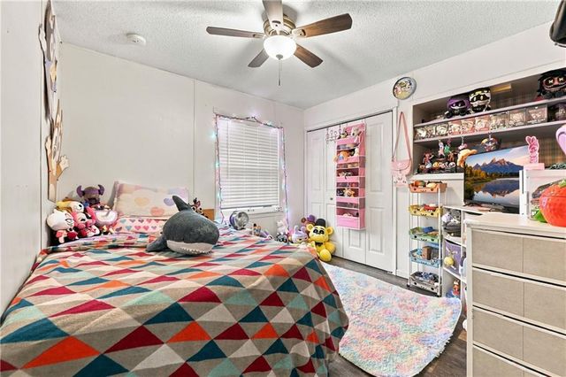11517 McAnany Drive, Shawnee, KS 66203