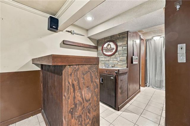 11517 McAnany Drive, Shawnee, KS 66203