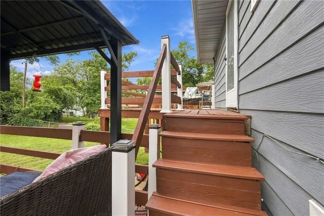 11517 McAnany Drive, Shawnee, KS 66203