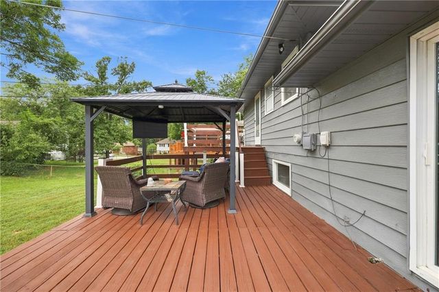 11517 McAnany Drive, Shawnee, KS 66203