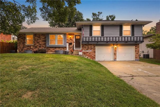 11517 McAnany Drive, Shawnee, KS 66203