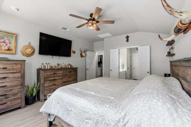 20808 Highland Lake DR, Lago Vista, TX 78645