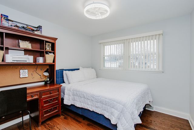 1403 S Robert Drive, Mount Prospect, IL 60056