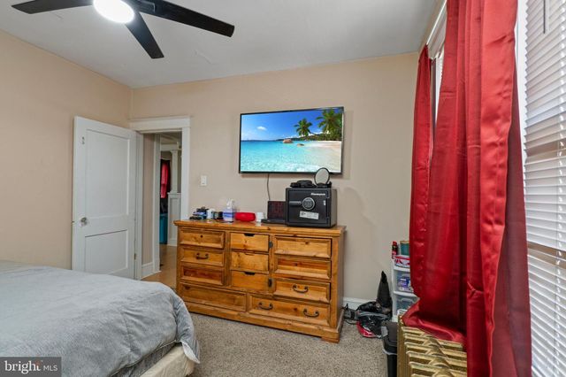 421 S WEST AVE, Vineland, NJ 08360