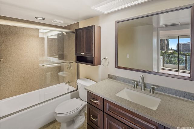 1860 Ala Moana Boulevard 802, Honolulu, HI 96815