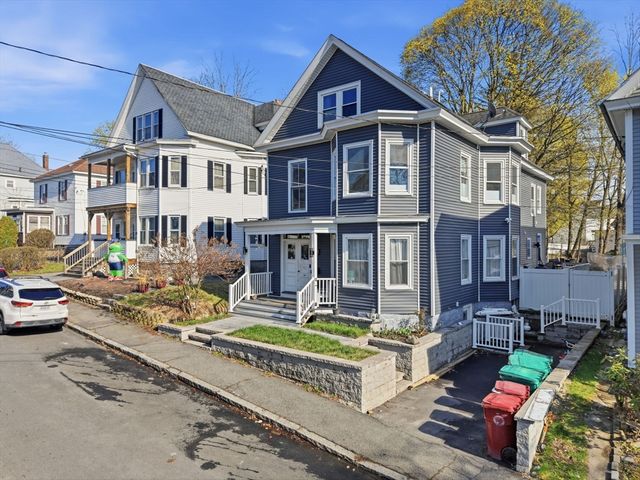 43 Twelfth, Lowell, MA 01850