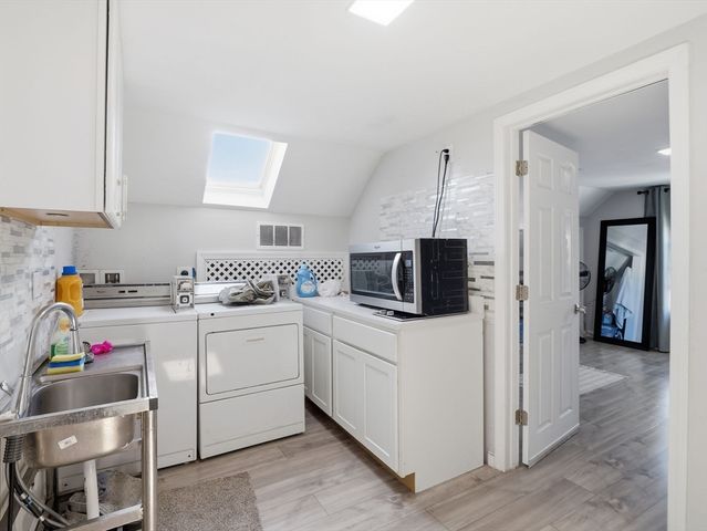 43 Twelfth, Lowell, MA 01850